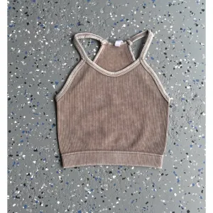 Cali Ribbed Seamless Cami Tank in Mocha