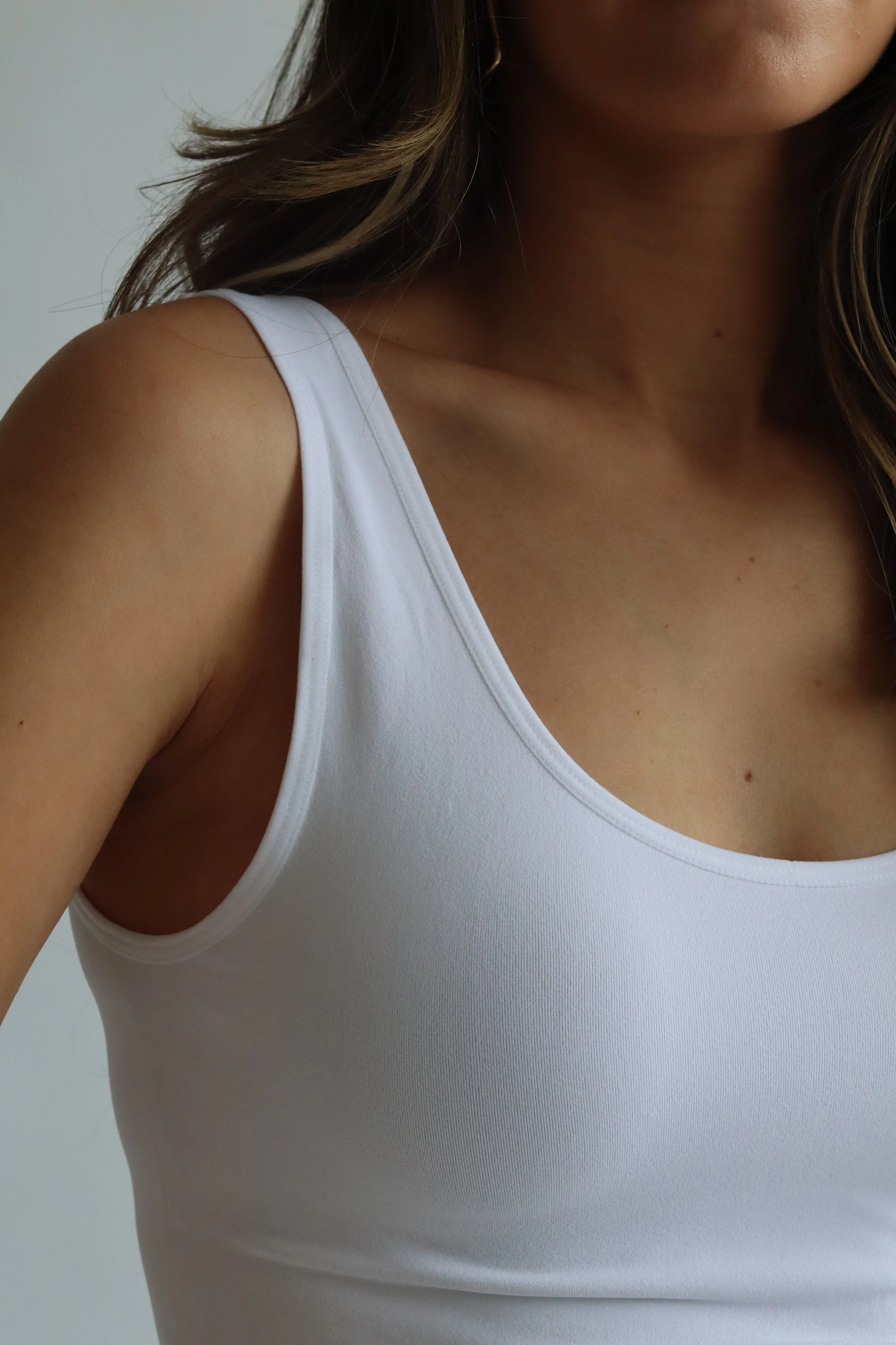 Contour Tank