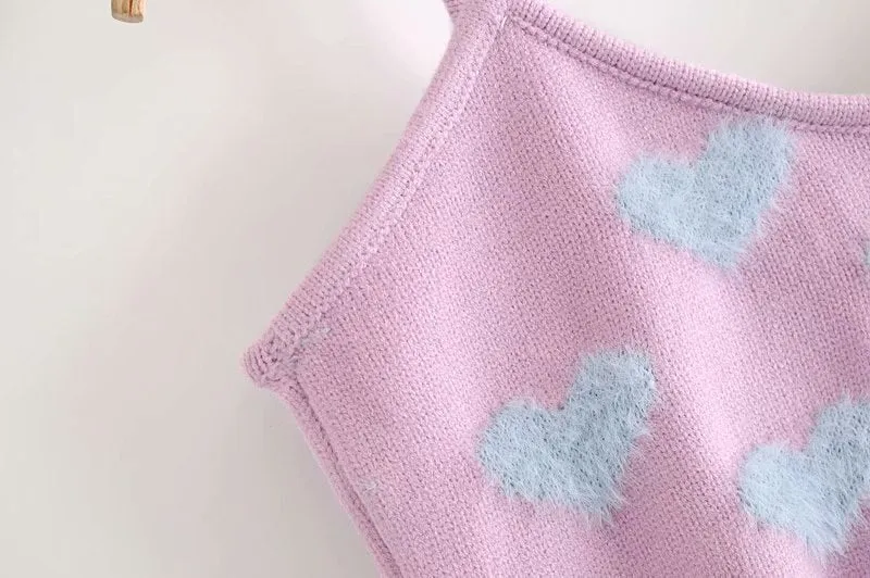 HEART PATTERN CROPPED KNITTED TOP