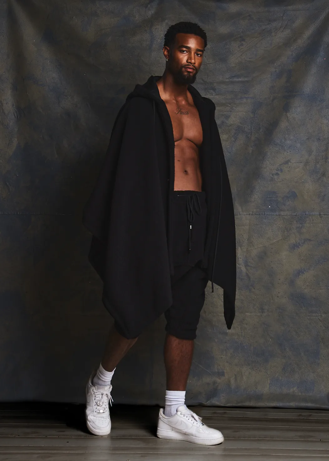 KNITTED CLOAK