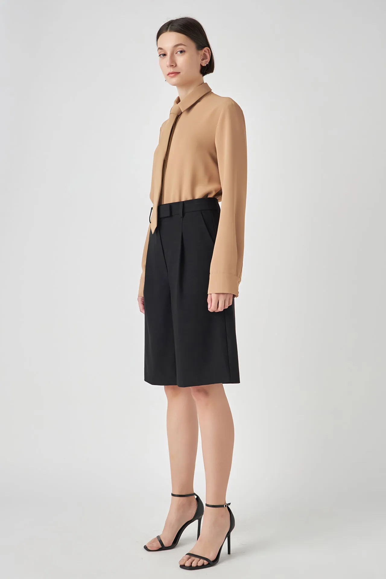 Lightweight Collared Dress Shirt