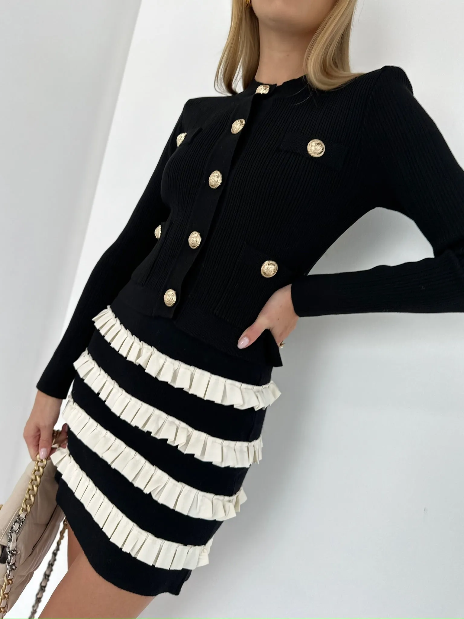 Lottie Contrast Frill Knitted Skirt | Black