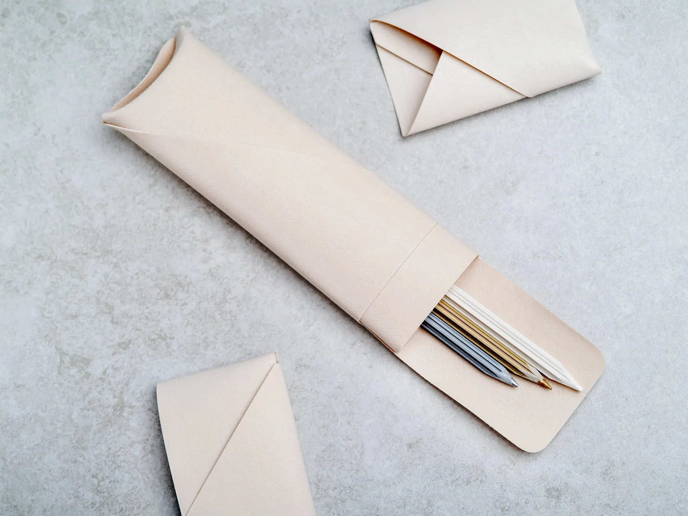 Snow Coloured Pencils with Sharpener