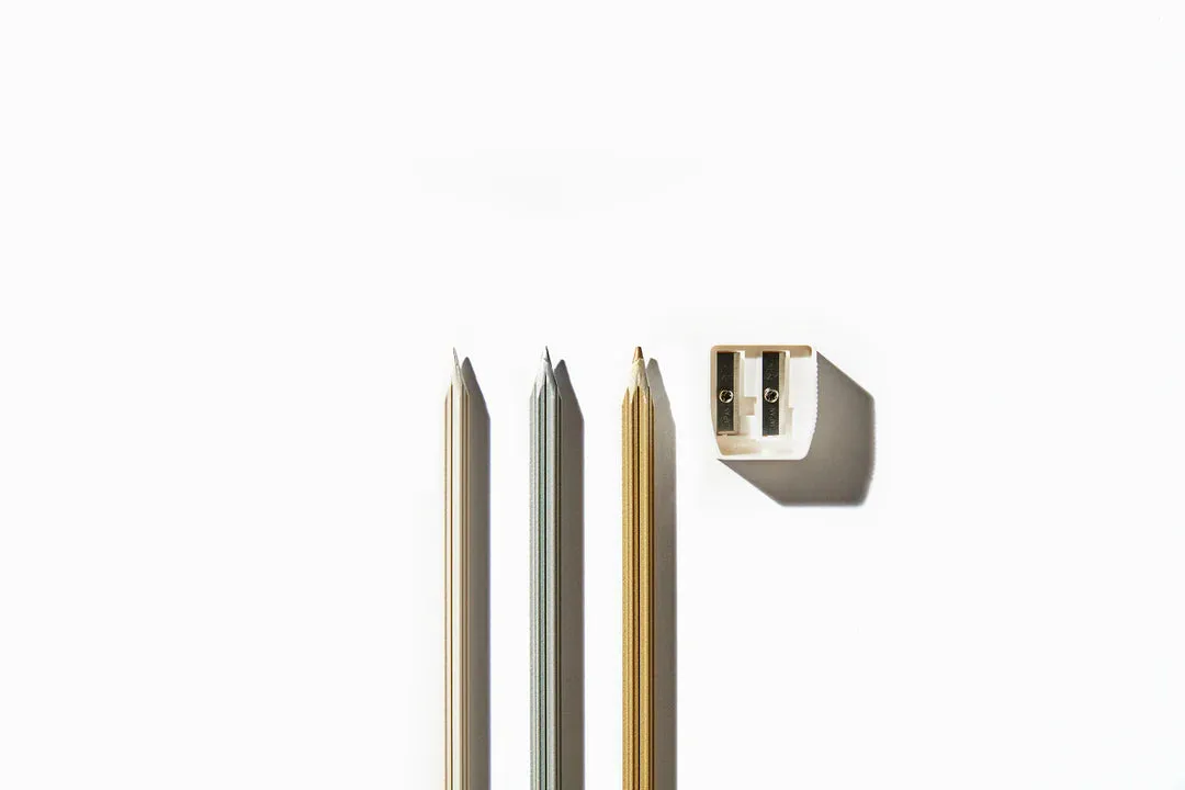 Snow Coloured Pencils with Sharpener