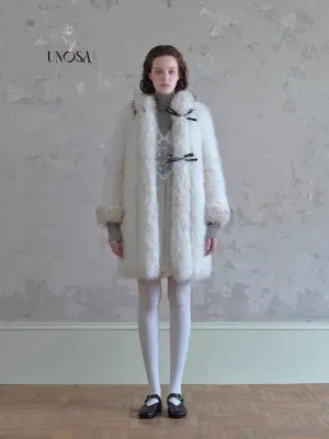 [UNOSA] Date with angels faux fur coat Christmas